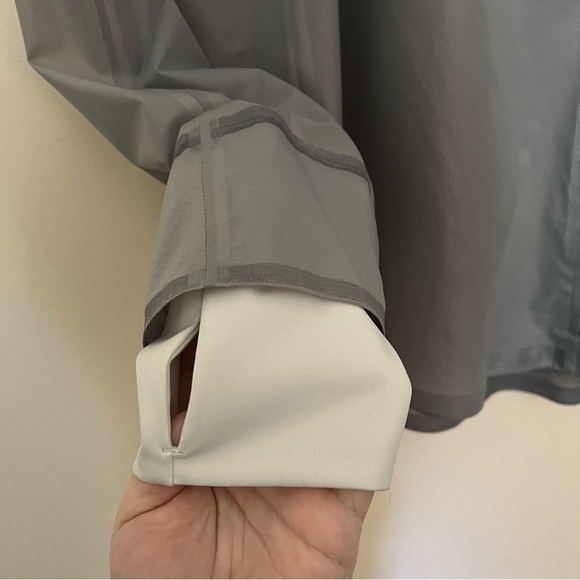 HOKA Performance Shield Jacket - Picture 5 of 7